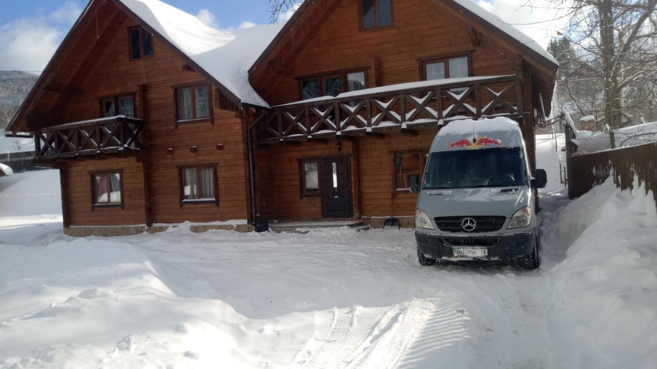 Садиба Гуцульський Двір Vorokhta Exterior photo